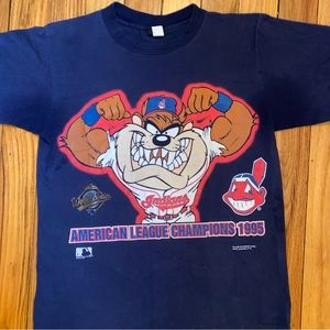 vintage 1995 indians and tooney tunes collab shirt